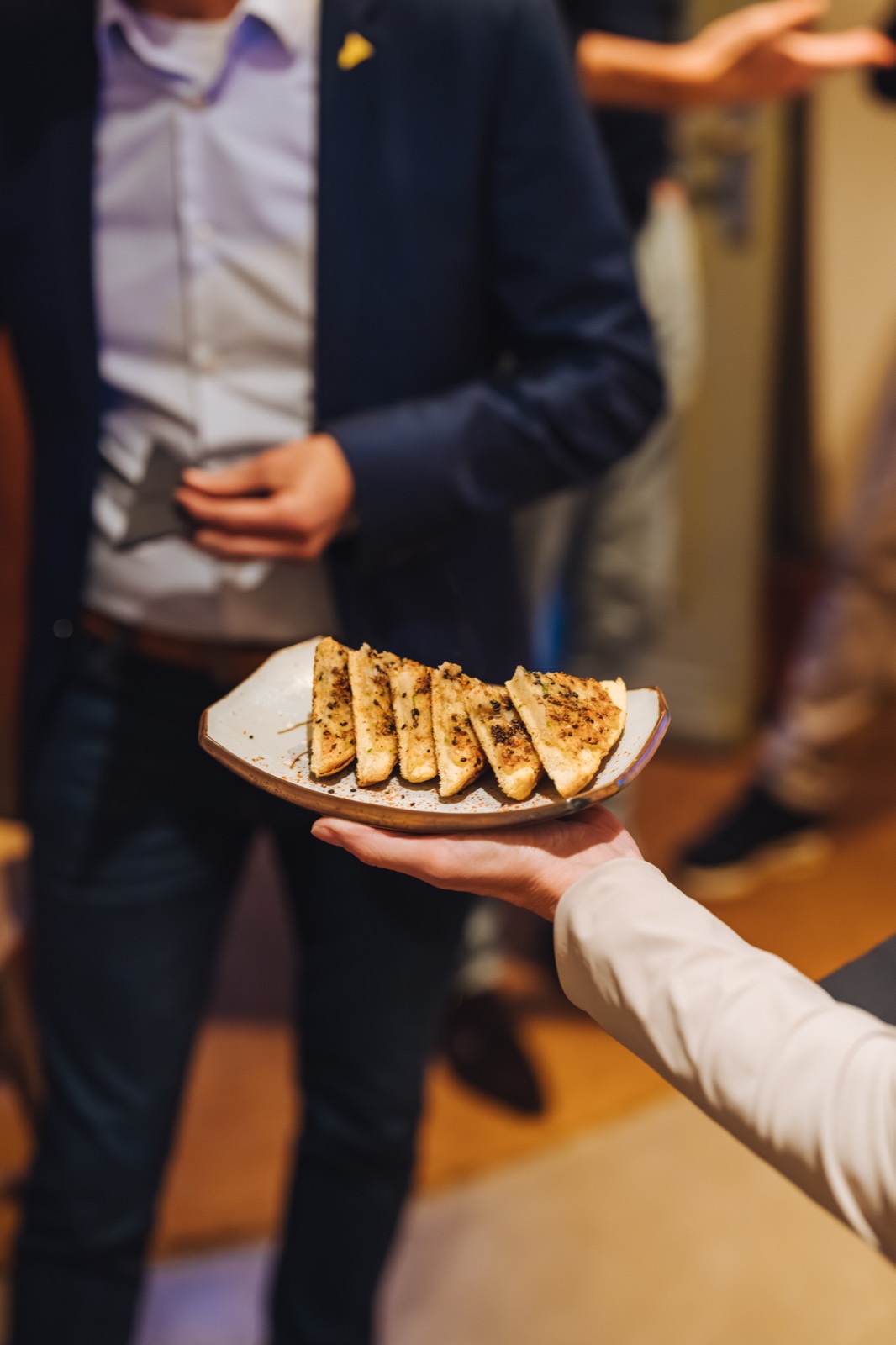 Server presenteert gerecht